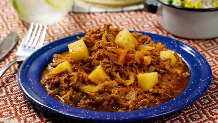 Deliciosos platillos con carne deshebrada