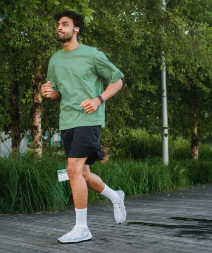 Persona corriendo al aire libre